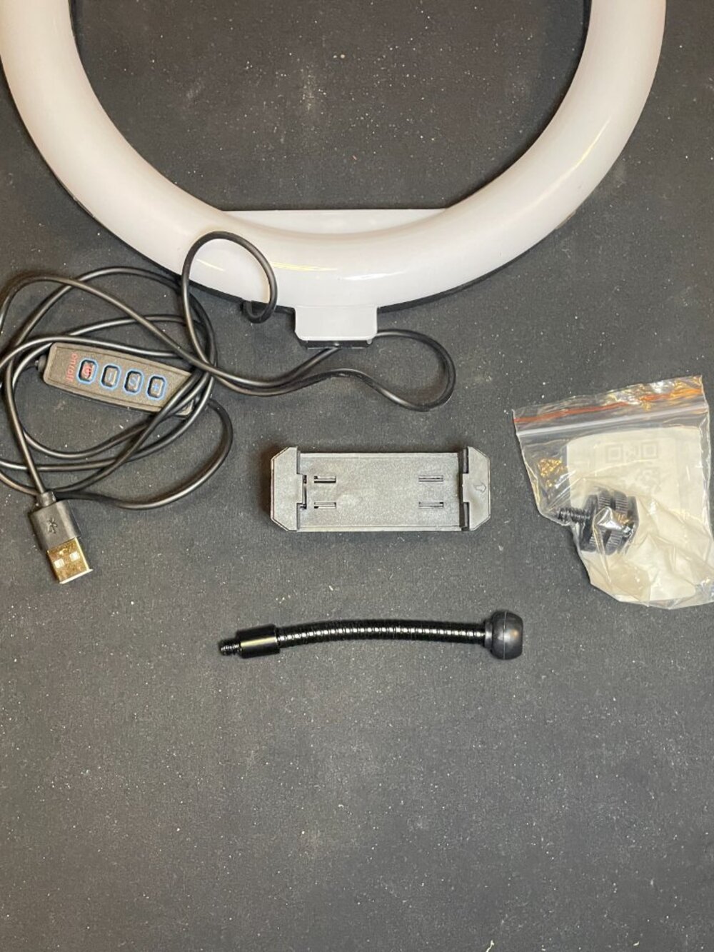 10 Inch Ring Light With Accessoires - Picture 2 of 4